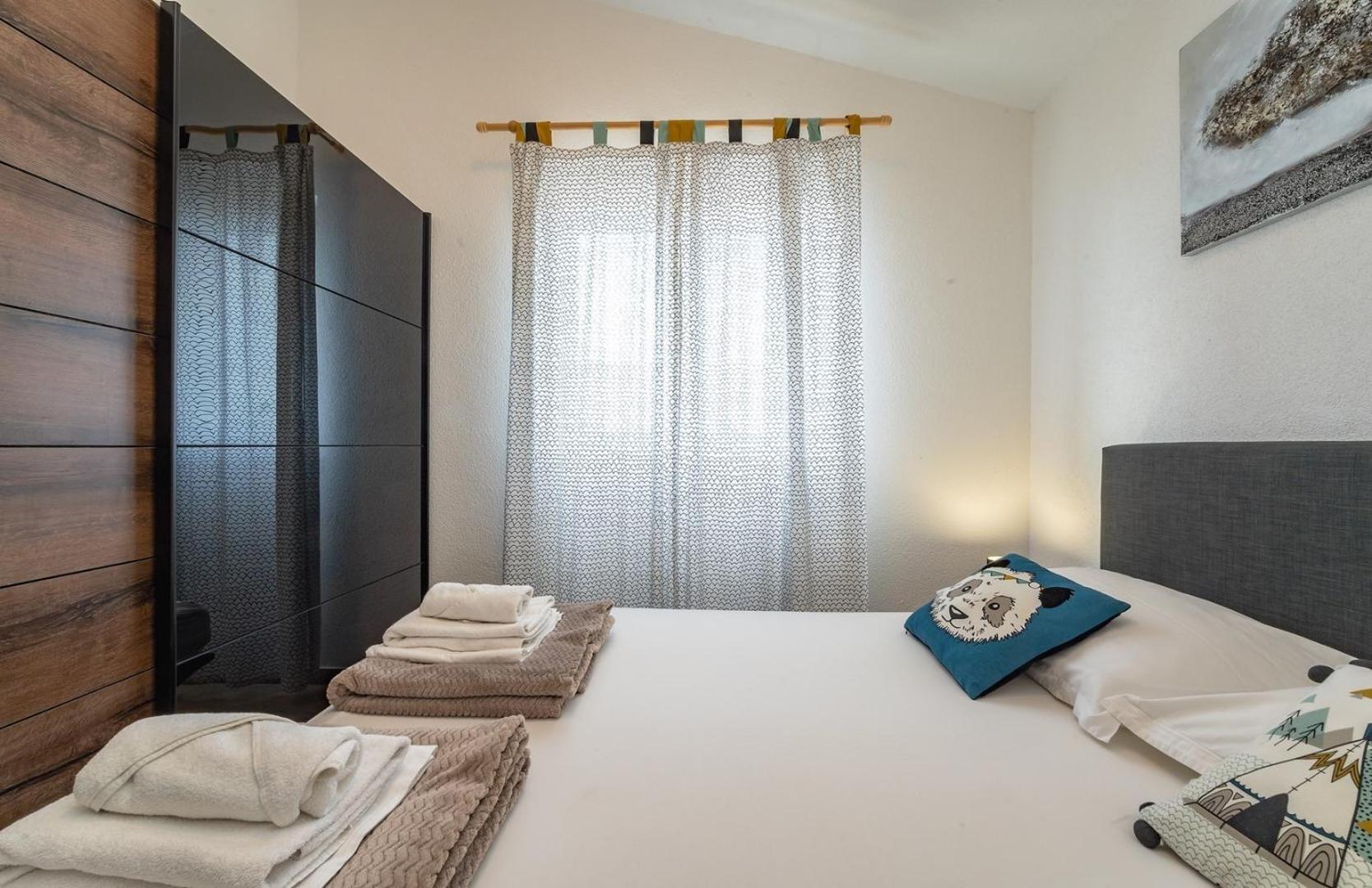 Sea Flower Beachfront Villa Sevid Esterno foto