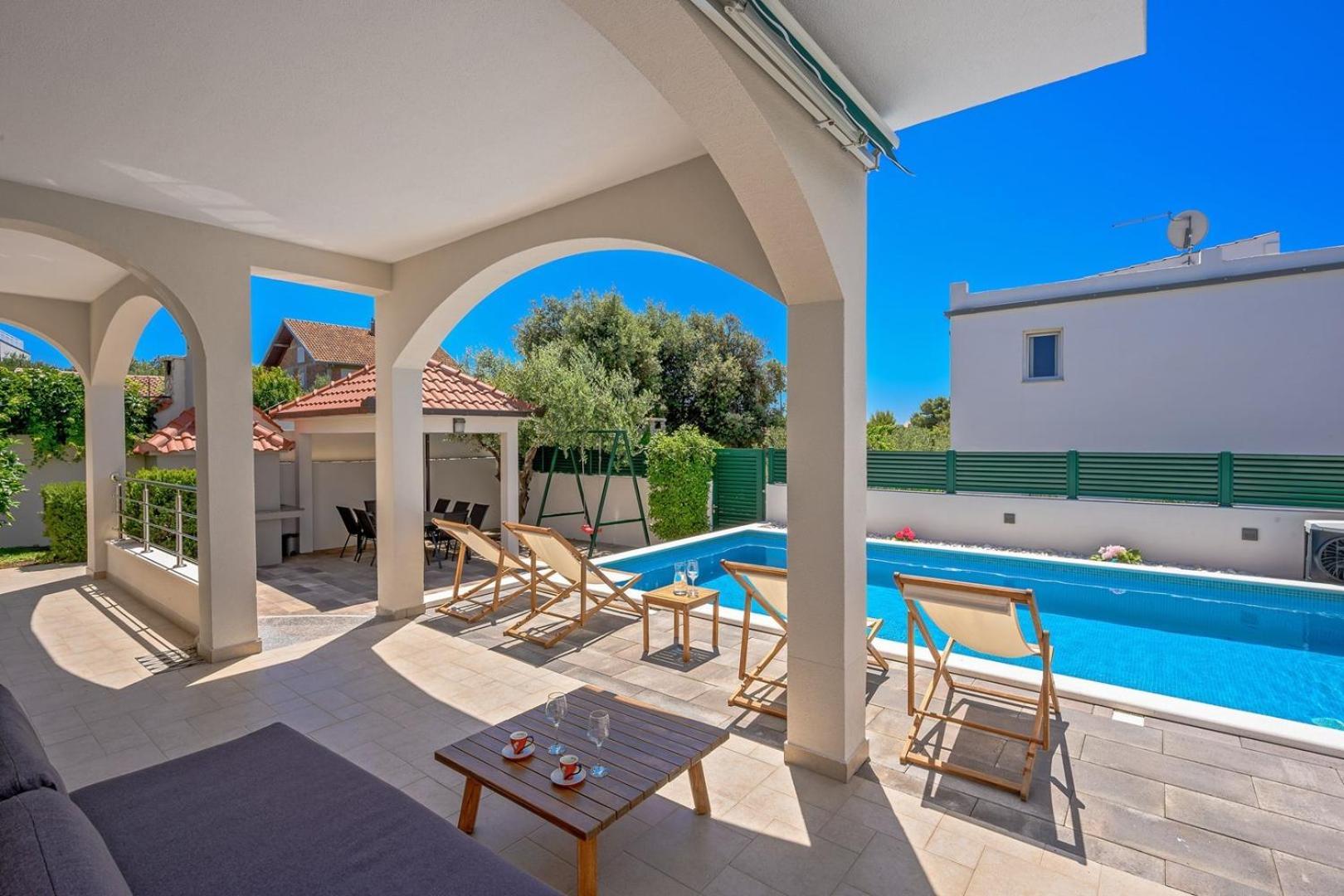 Sea Flower Beachfront Villa Sevid Esterno foto