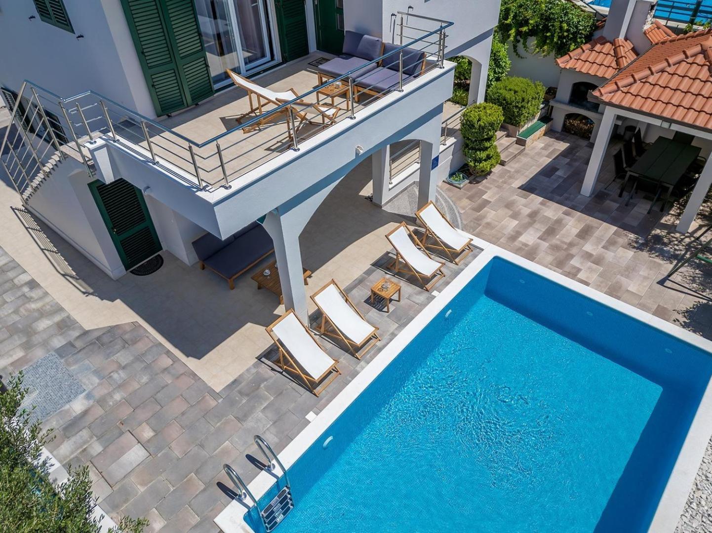 Sea Flower Beachfront Villa Sevid Esterno foto