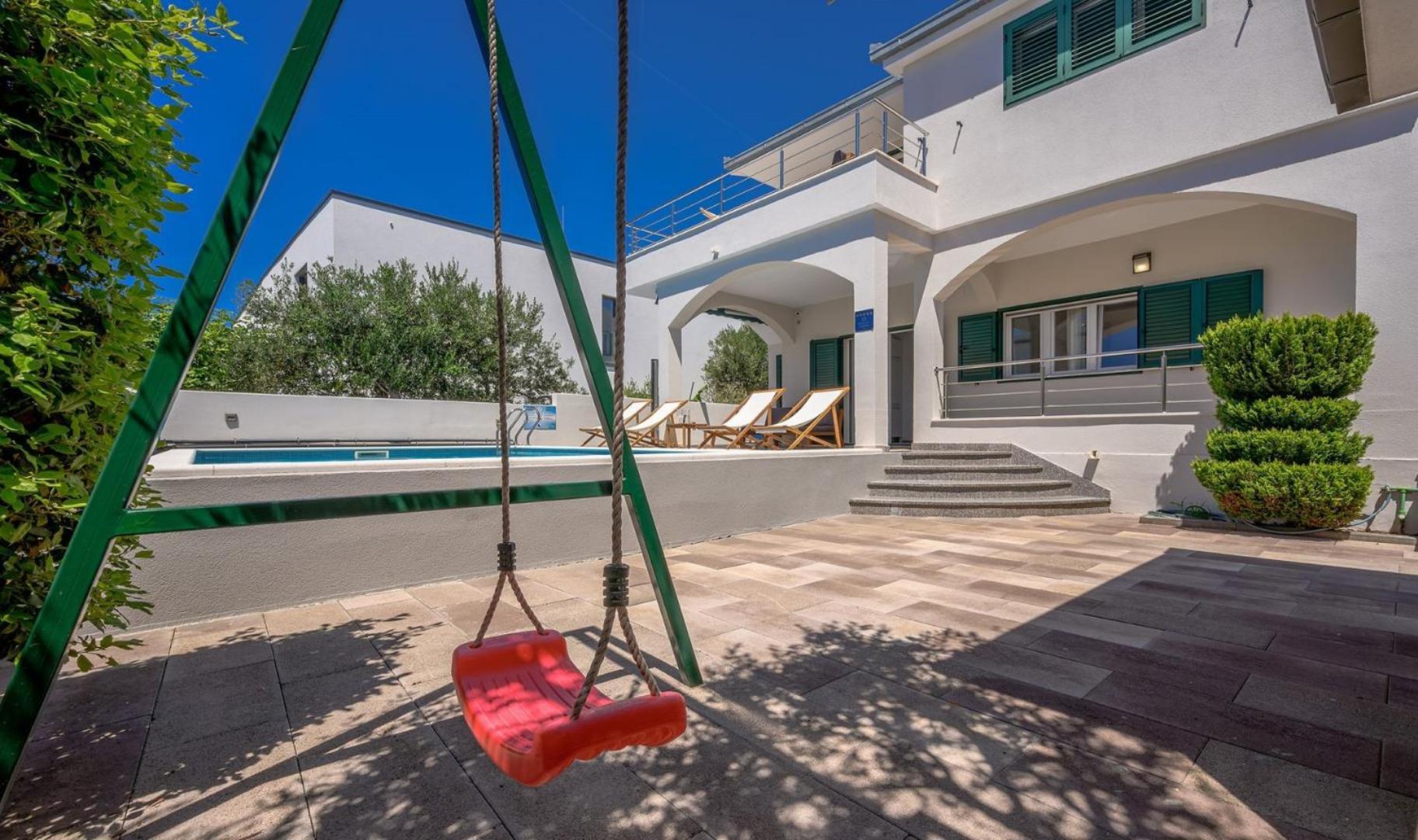 Sea Flower Beachfront Villa Sevid Esterno foto