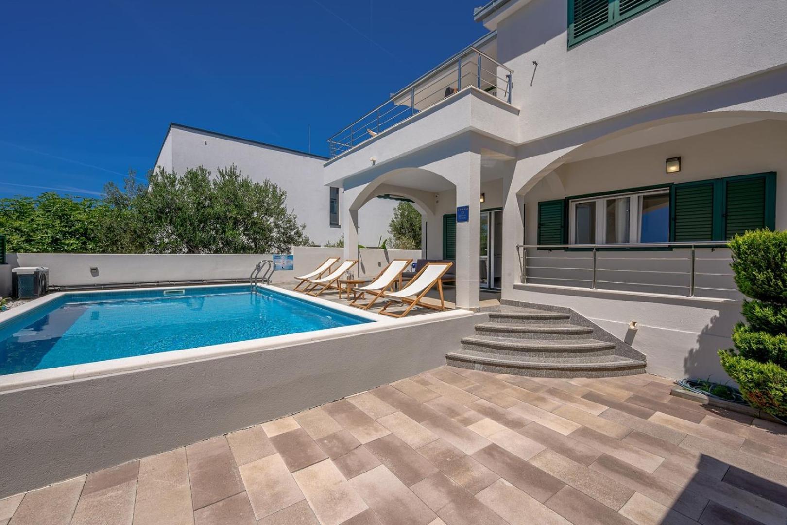 Sea Flower Beachfront Villa Sevid Esterno foto
